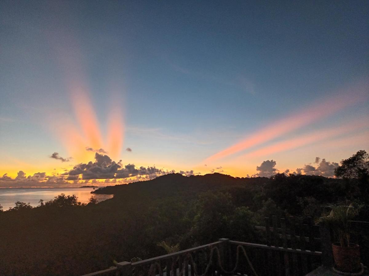 The Secret Karimunjawa Villa Екстериор снимка